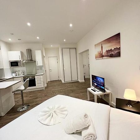 Alarabi Apartments-Studio Flat Croydon Exterior foto