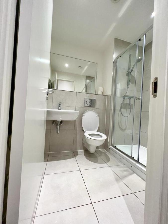 Alarabi Apartments-Studio Flat Croydon Exterior foto